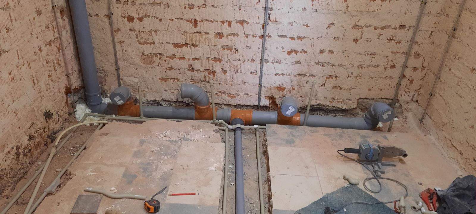 Сантехнические работы(монтаж канализации)