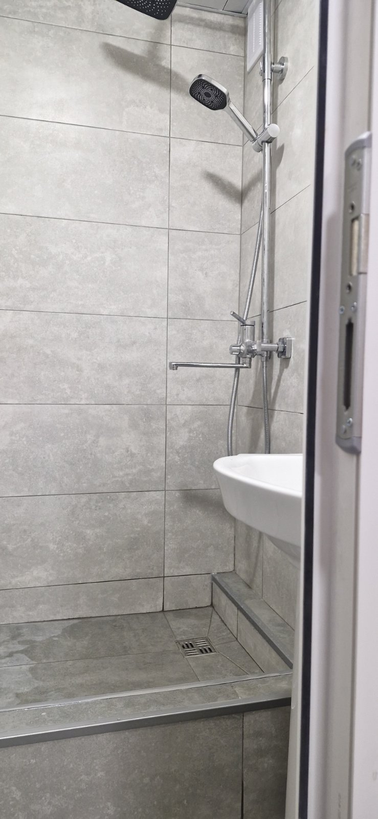 плиточные и сантехнические работы